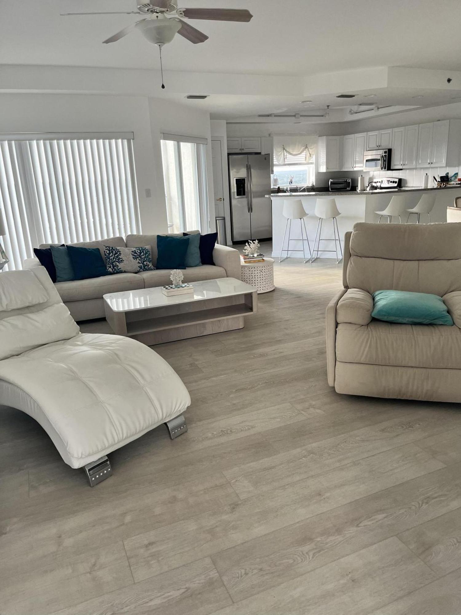 3 Bedroom 2 Bath Oceanwalk Condo With Estuary Views New Smyrna Beach Bagian luar foto